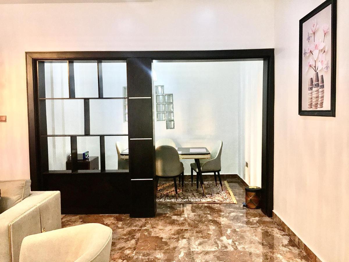 De-Omega Homes - Serviced Apartment Jahi, アブジャ エクステリア 写真