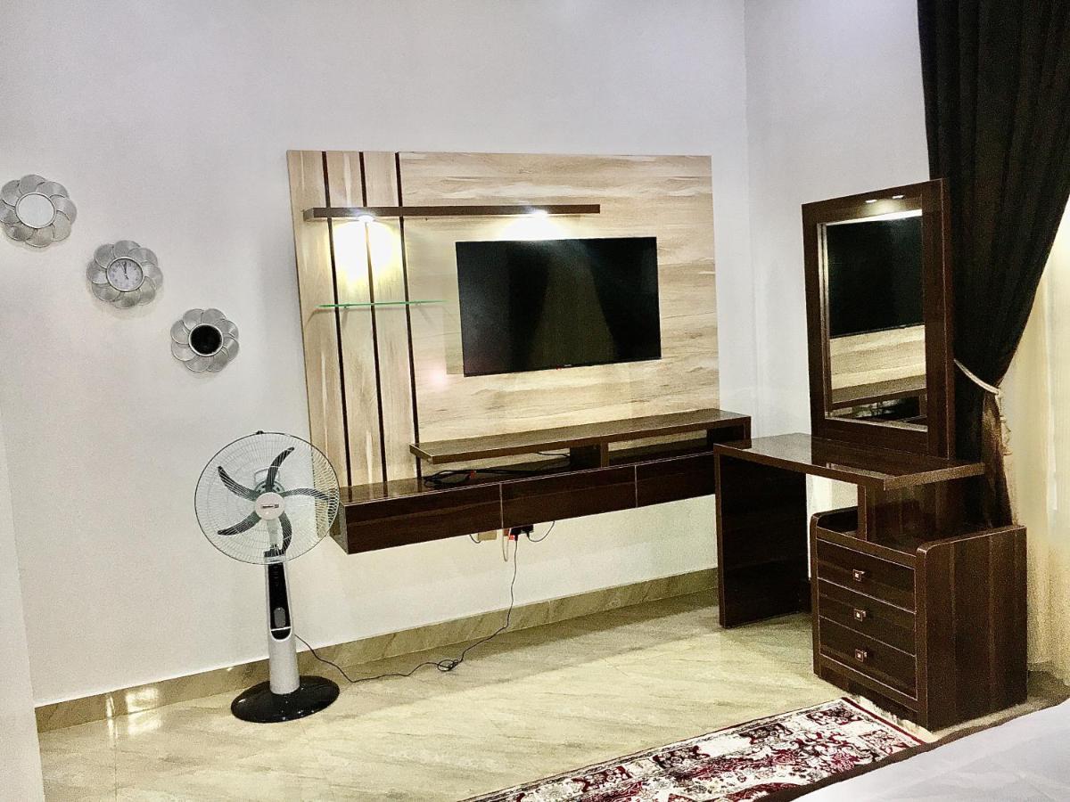 De-Omega Homes - Serviced Apartment Jahi, アブジャ エクステリア 写真