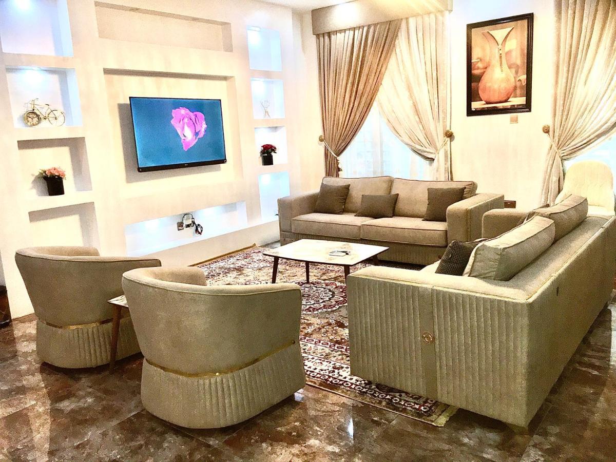 De-Omega Homes - Serviced Apartment Jahi, アブジャ エクステリア 写真