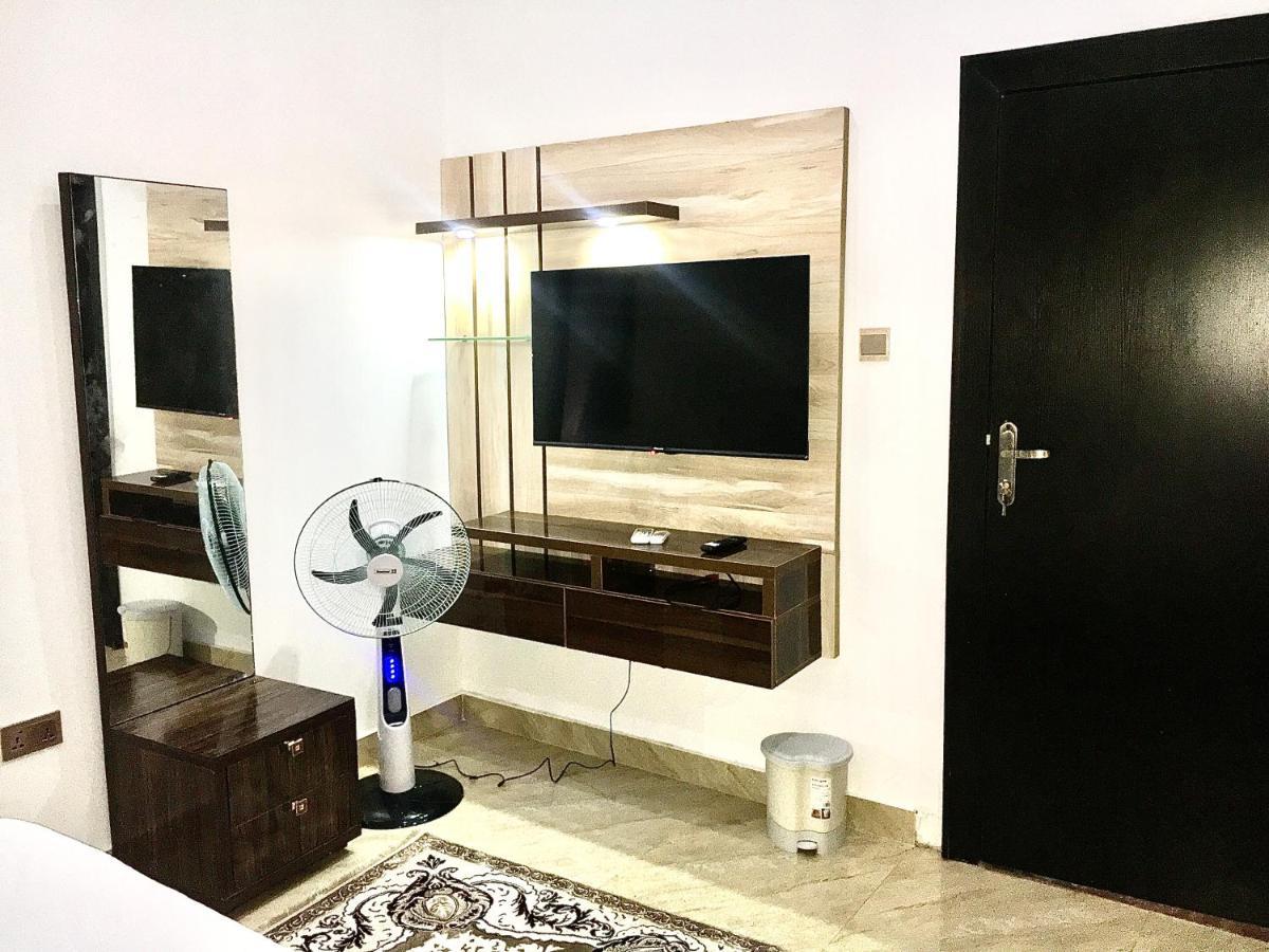 De-Omega Homes - Serviced Apartment Jahi, アブジャ エクステリア 写真